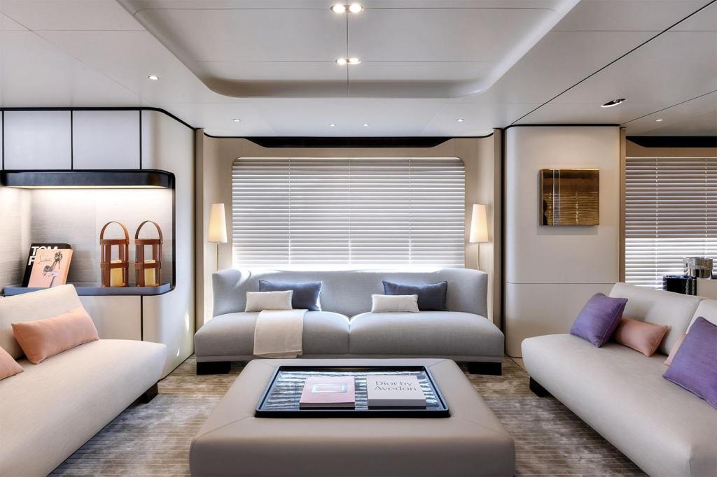 Azimut Grande 32