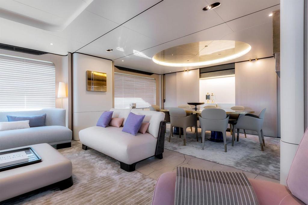 Azimut Grande 32