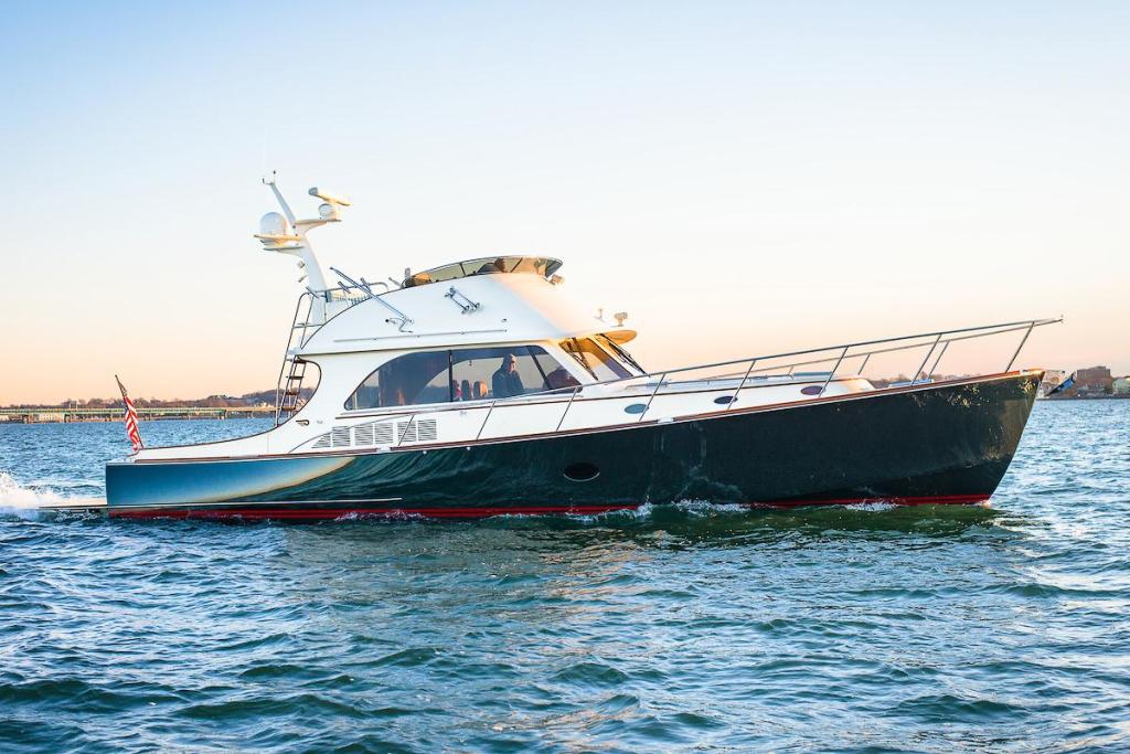 Hinckley Talaria 48 MK II
