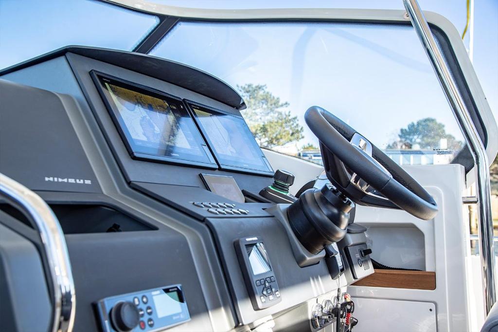 Nimbus Tender 11