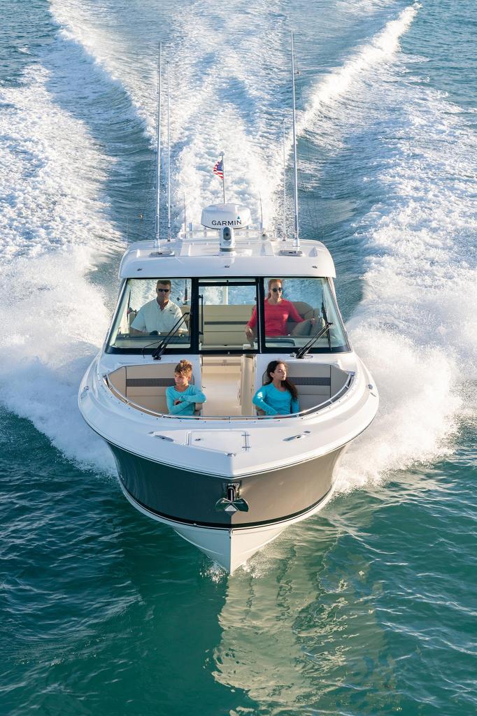 Pursuit Dual Console DC 326
