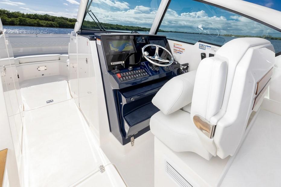 Pursuit Dual Console DC 326
