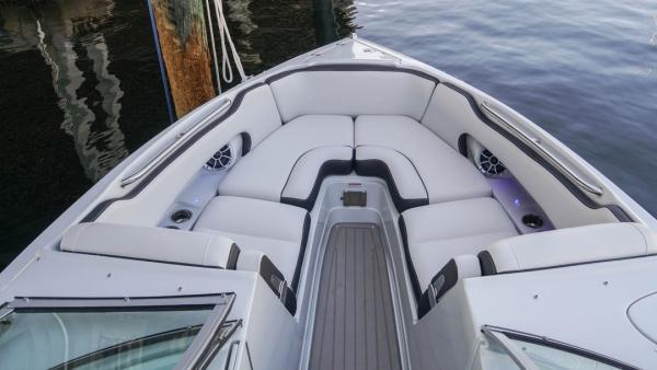 Crownline 265 SS Surf