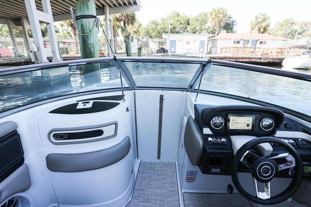 Crownline Cross Sport 290 XSS