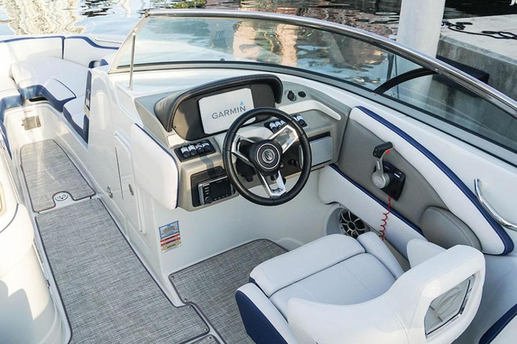 Crownline Cross Sport 270 XSS