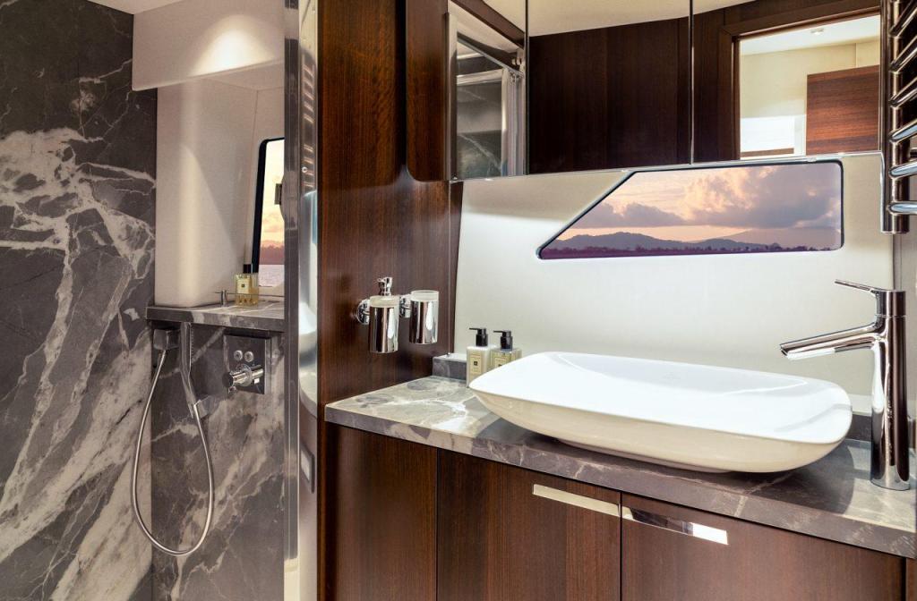 Sunseeker Predator 60 EVO