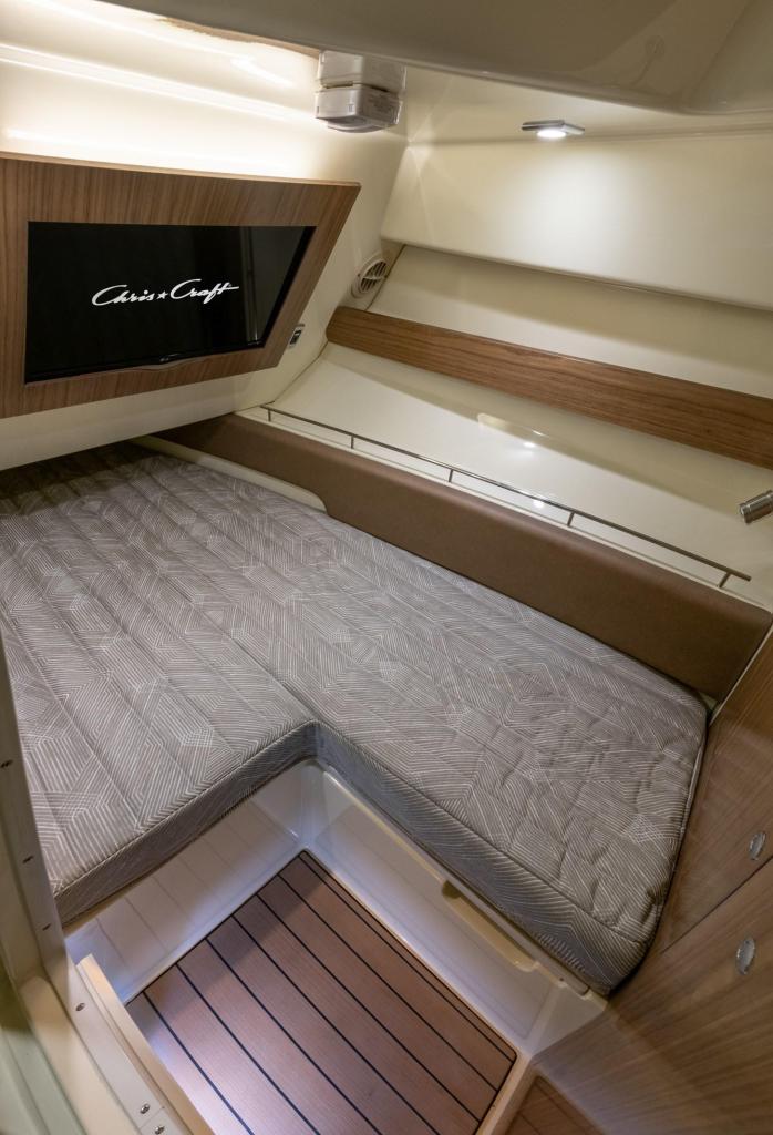 Chris Craft Calypso 35