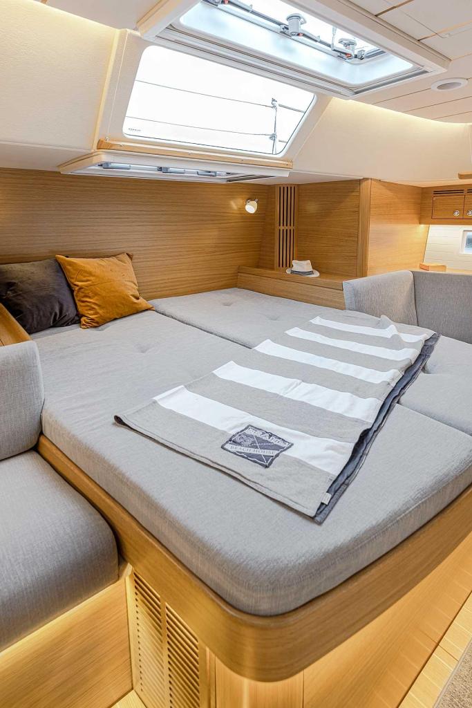 Hallberg-Rassy 50