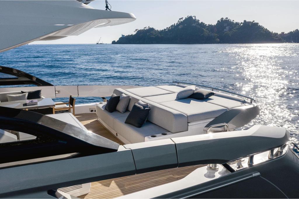 Azimut S8