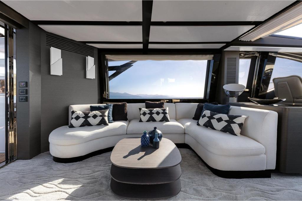 Azimut S8