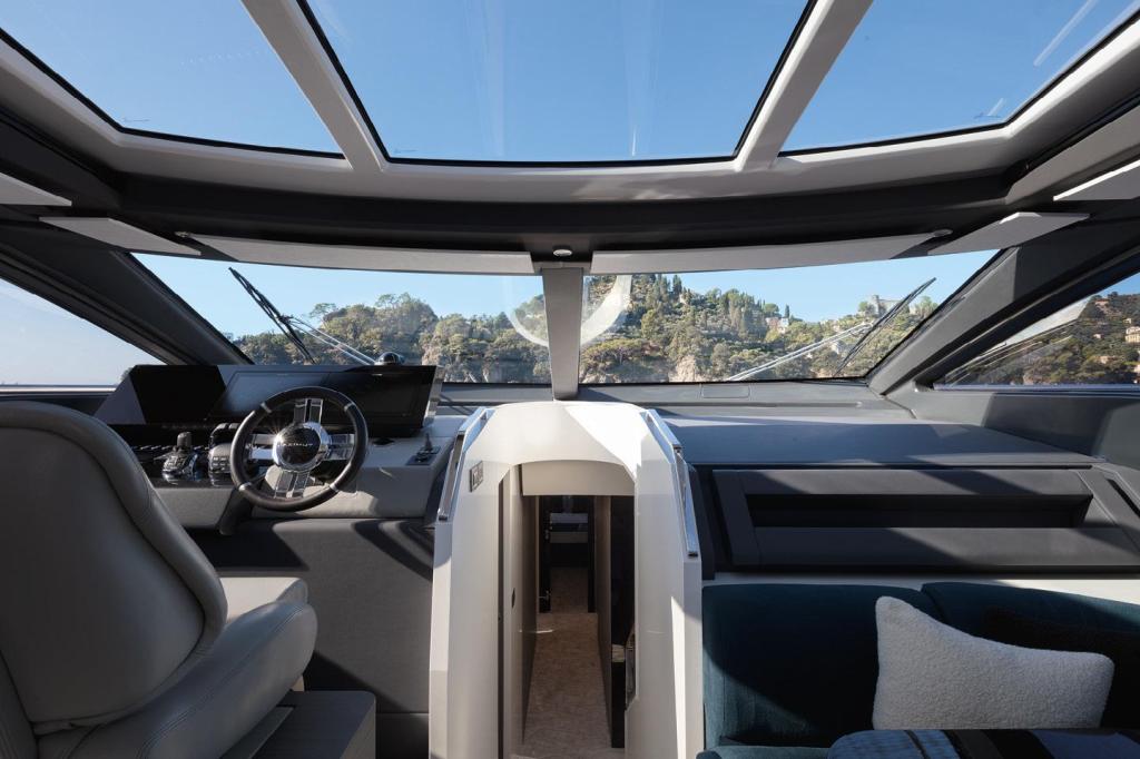 Azimut S8
