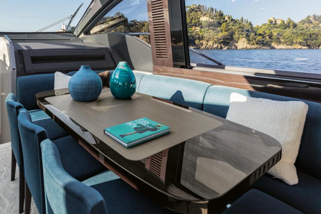 Azimut S8