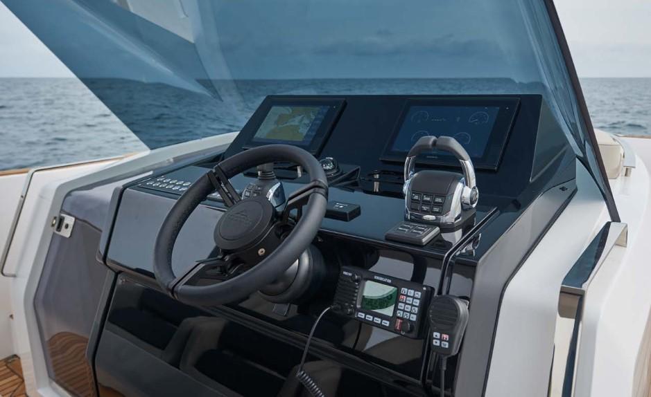Astondoa 377 Coupe Outboard