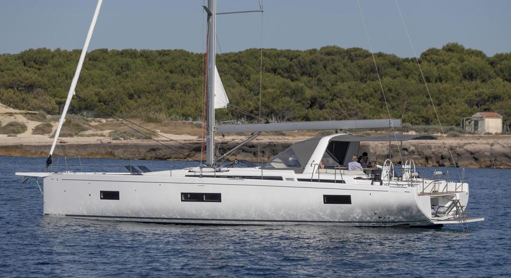Bénéteau Oceanis Yacht 54