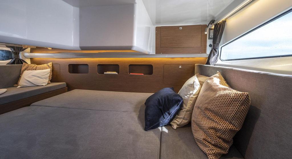 Beneteau Antares 11 Fly