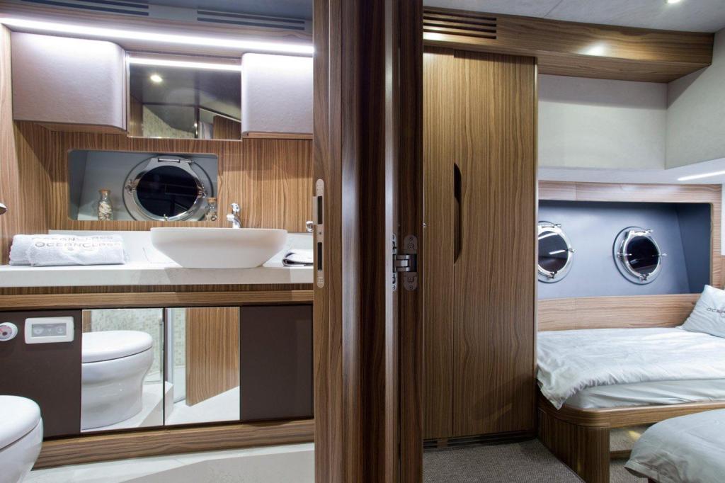 Greenline OceanClass 68 Fly