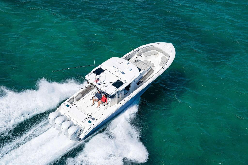 Pursuit Sport S 428