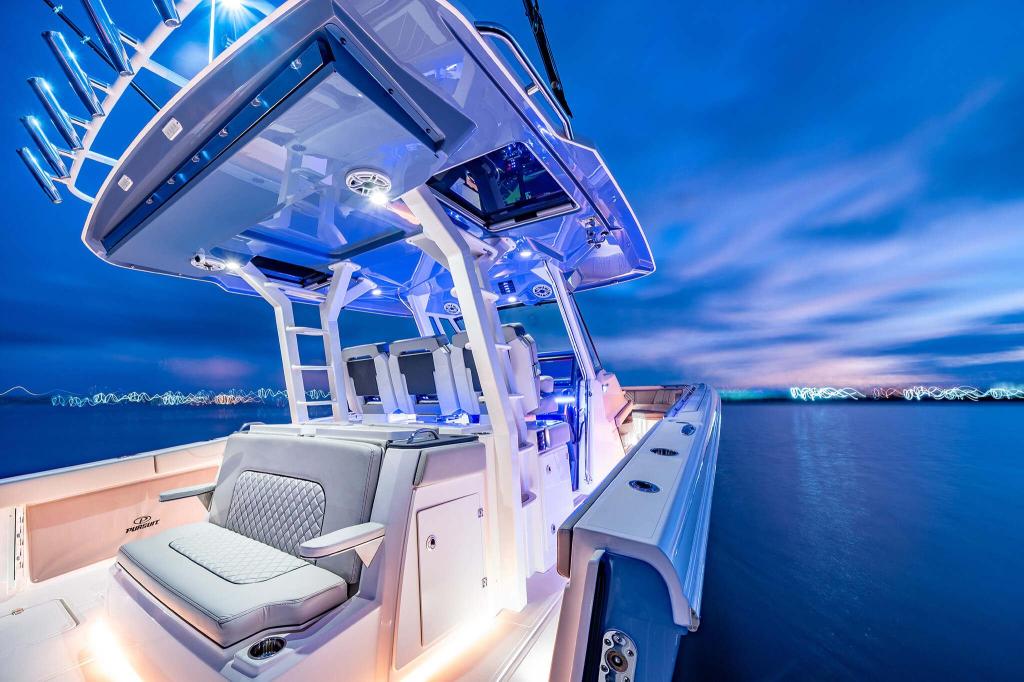 Pursuit Sport S 428