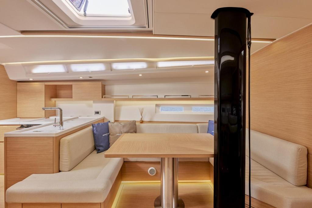 Grand Soleil GS 44