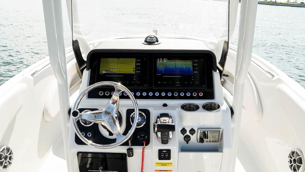 Crownline Finseeker 230 CC