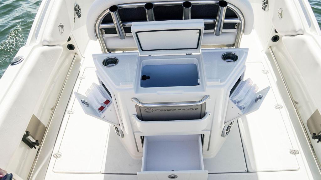 Crownline Finseeker 230 CC