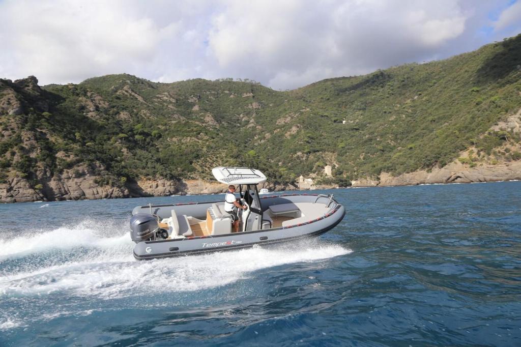 Capelli Tempest 750 Sport