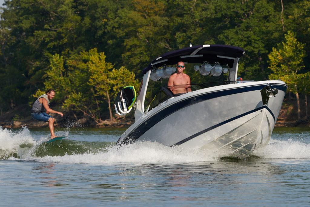 Cobalt Surf R8