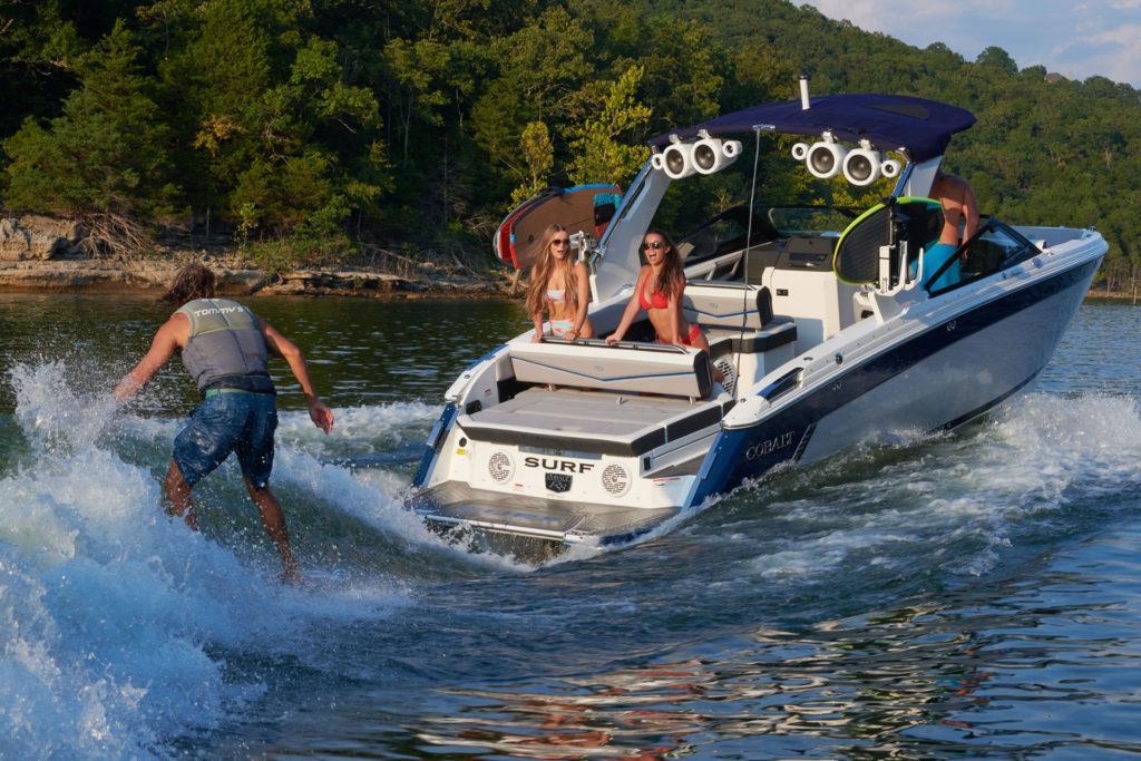 Cobalt Surf R8