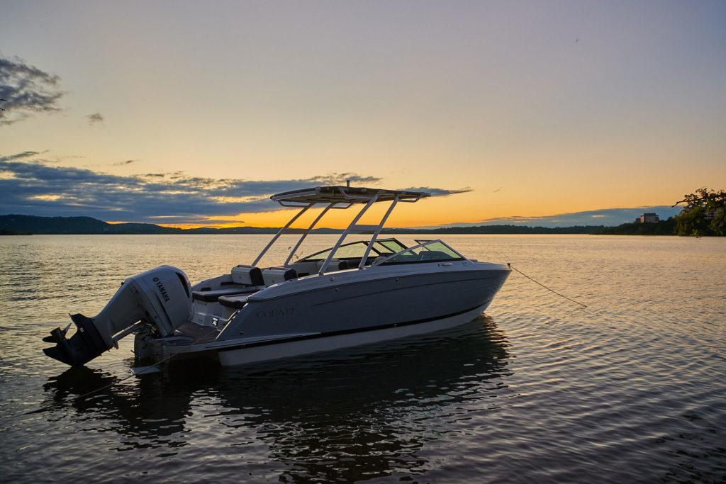 Cobalt R6 Outboard