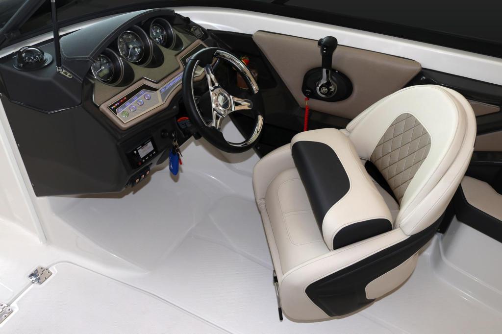 Monterey 215 SS