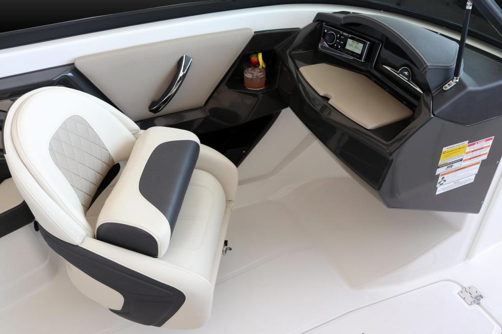 Monterey 215 SS