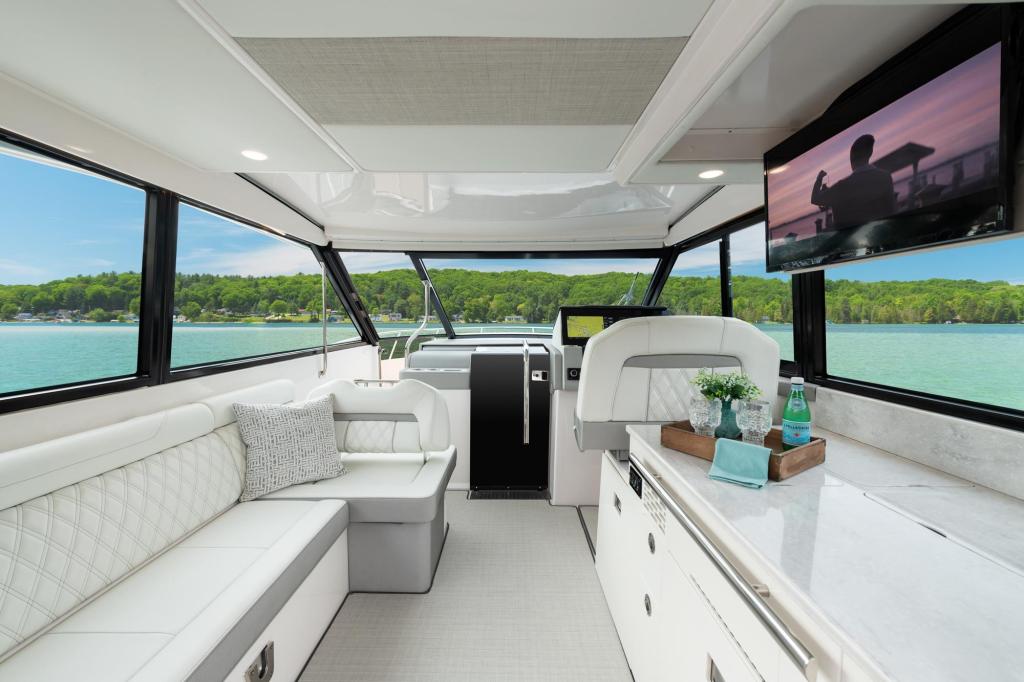 Regal 36 Grande Coupe