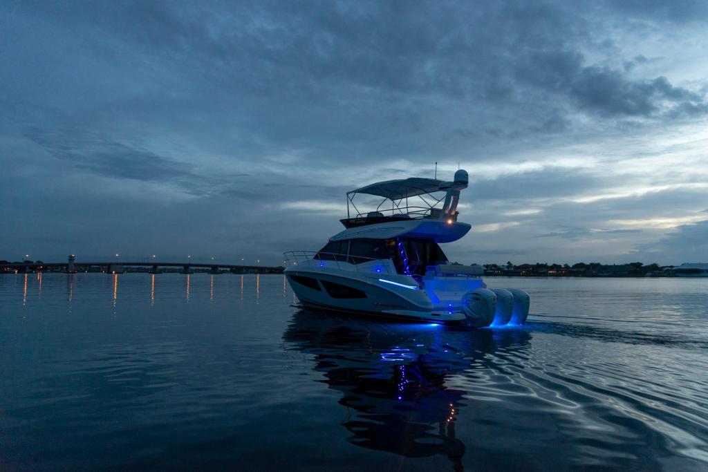 Regal 42 FXO