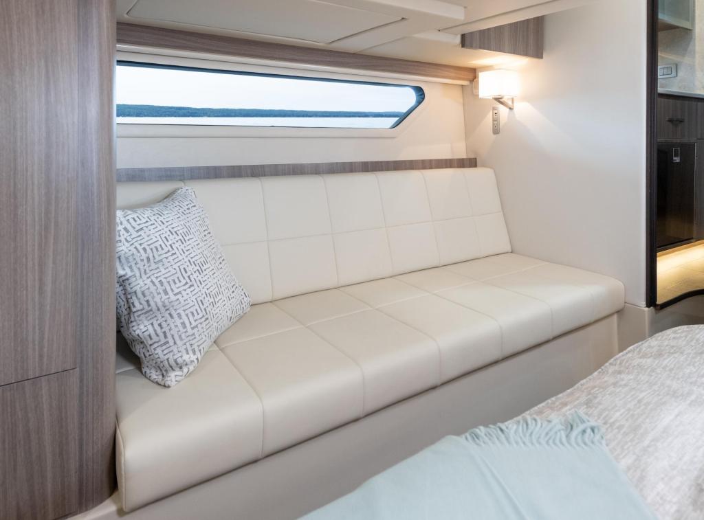 Regal 42 FXO