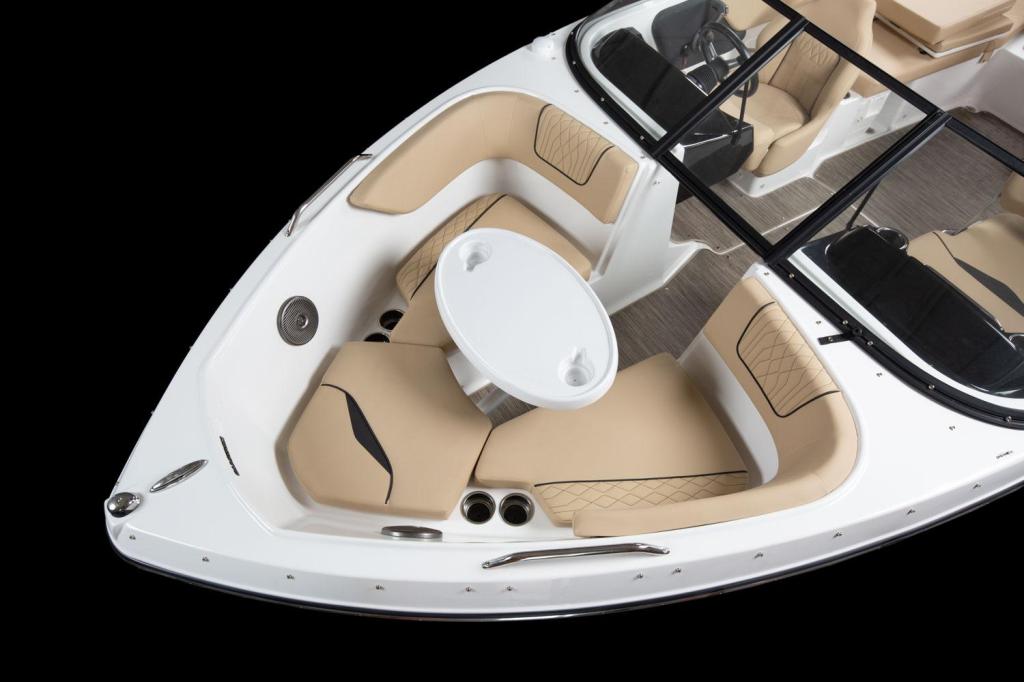 Glastron GX 210