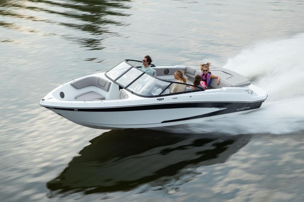 Glastron GX 215