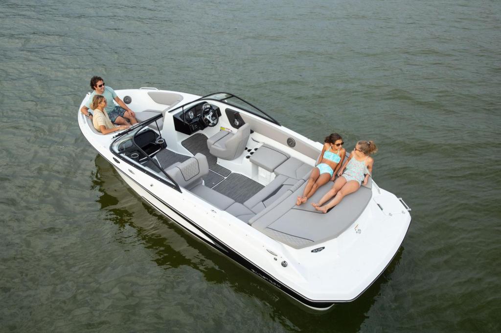 Glastron GX 215