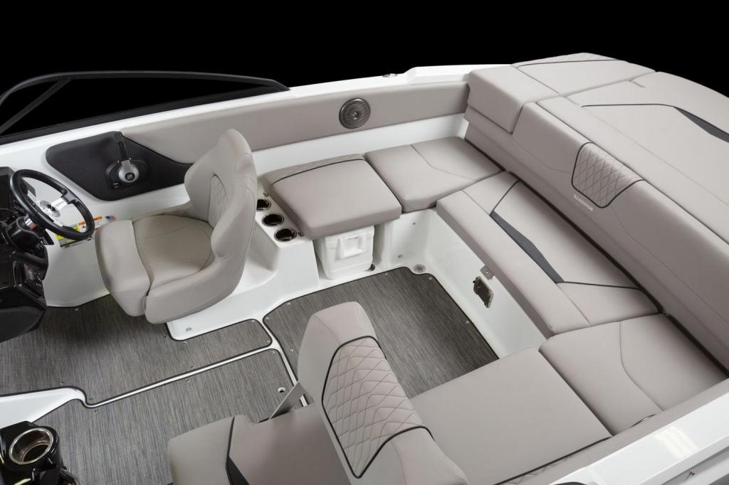 Glastron GX 215