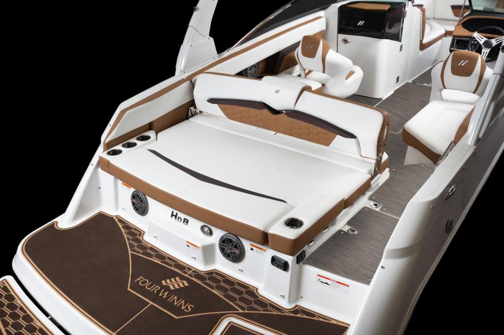 Four Winns HD8 Surf