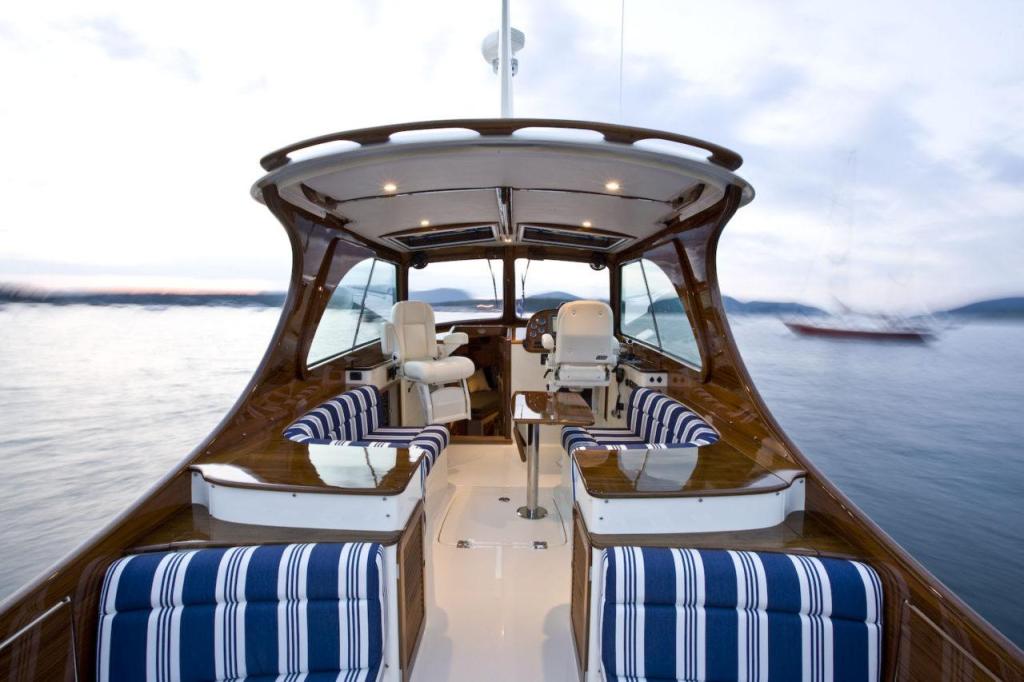 Hinckley Picknic Boat 37 S