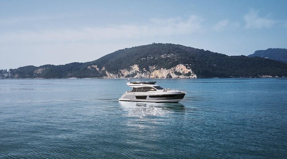 Azimut Flybridge 53
