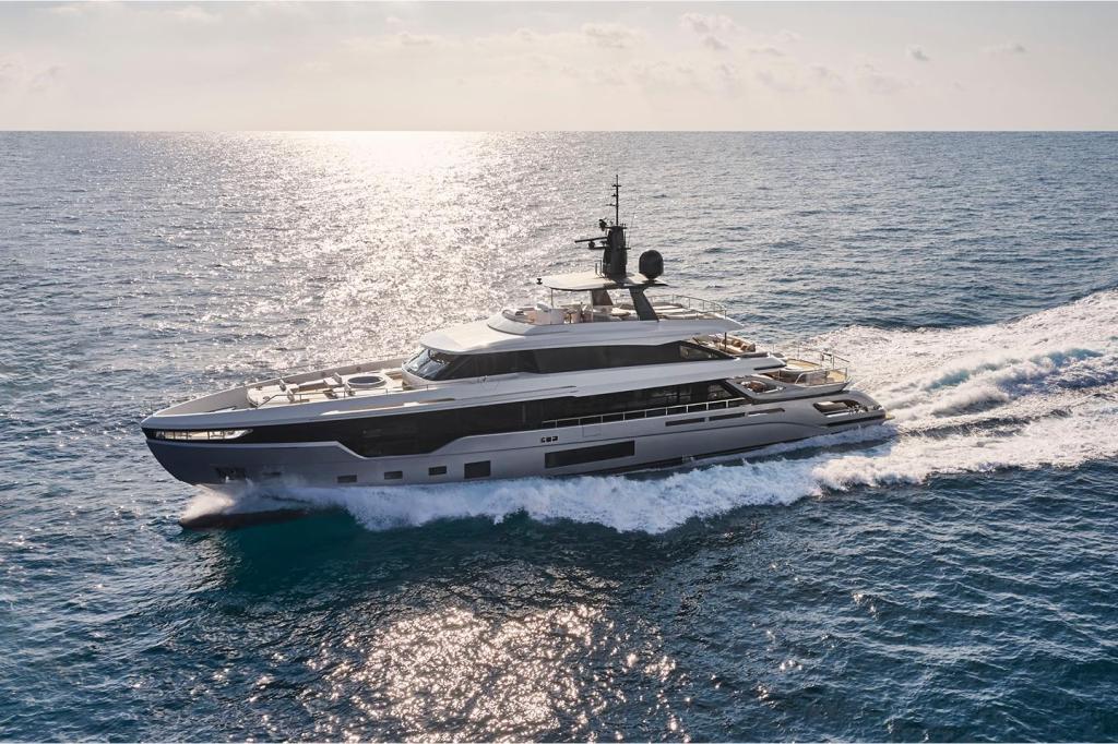 Azimut Grande TRIDECK