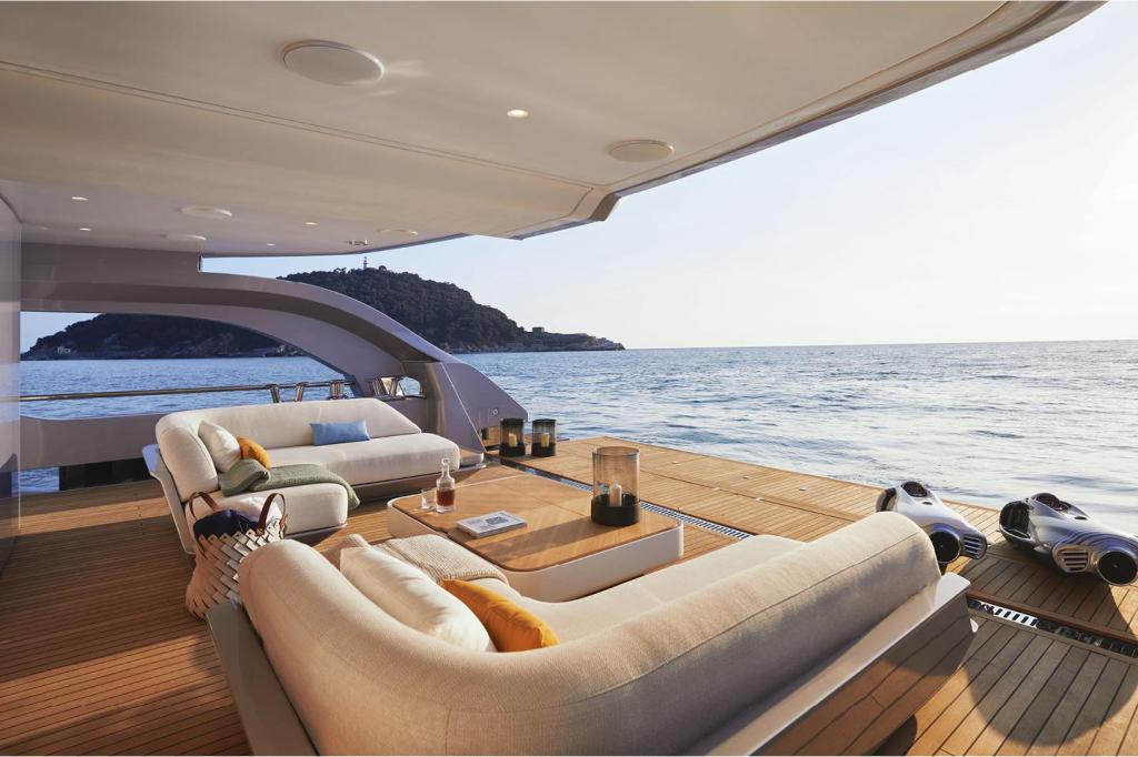 Azimut Grande TRIDECK