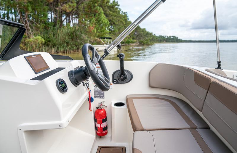 Quicksilver 525 aXess