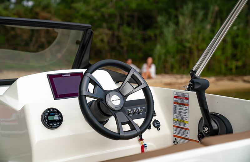 Quicksilver 525 aXess