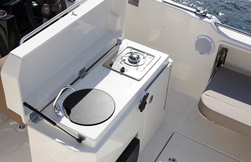 Quicksilver Activ 755 Open