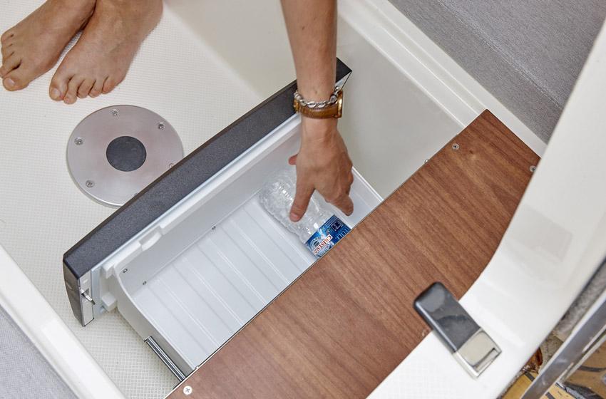 Quicksilver Activ 555 Cabin