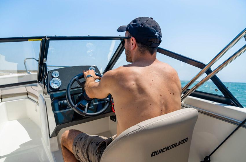 Quicksilver Activ 555 Bowrider