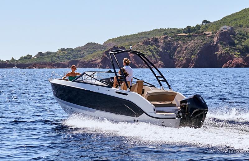 Quicksilver Activ 675 Bowrider