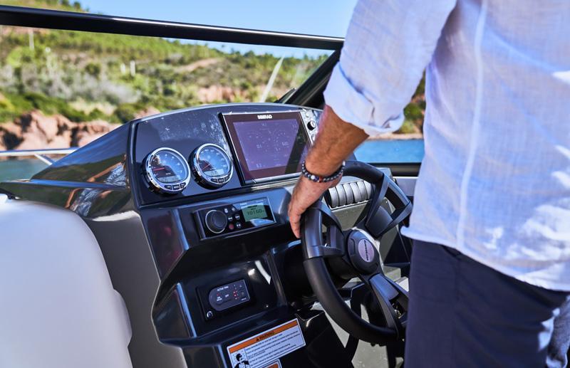 Quicksilver Activ 675 Bowrider